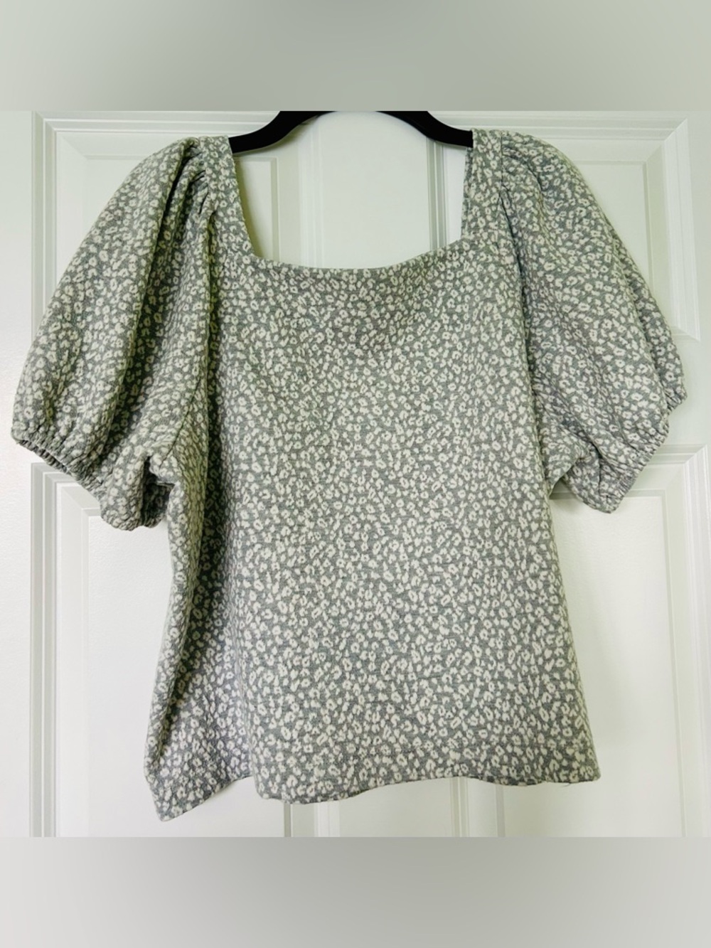 LOFT Square Neck Short Puff Sleeve Knit Top